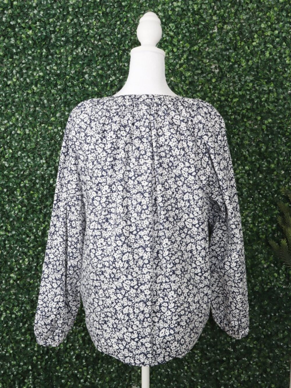 Old Navy Women's Medium Navy White Floral Long Sleeve Peasant Blouse Boho - Picture 2 of 6